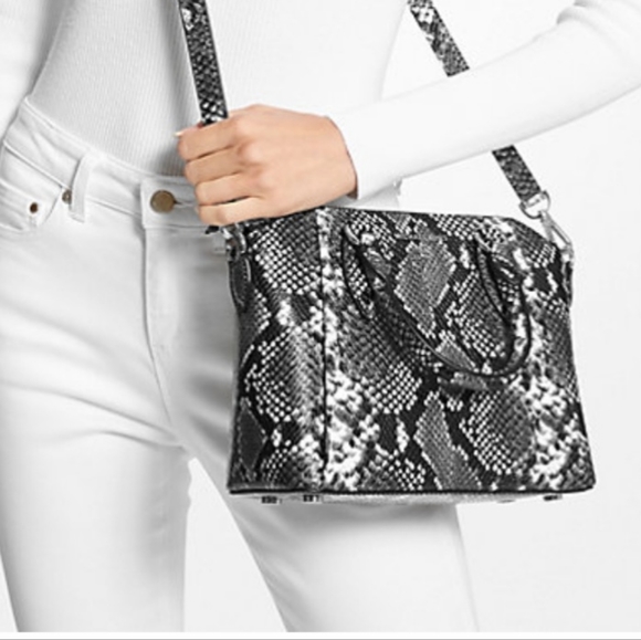 MK BAG - Picture 2 of 4